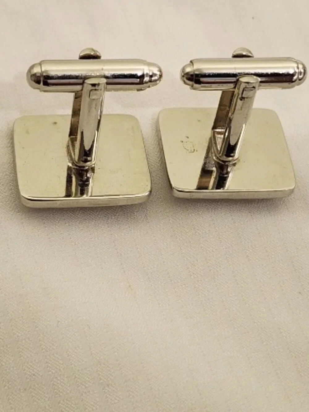Vintage Silver-Tone Cufflinks & Tie Clip Set with Diamond-Cut Rhinestone Accents